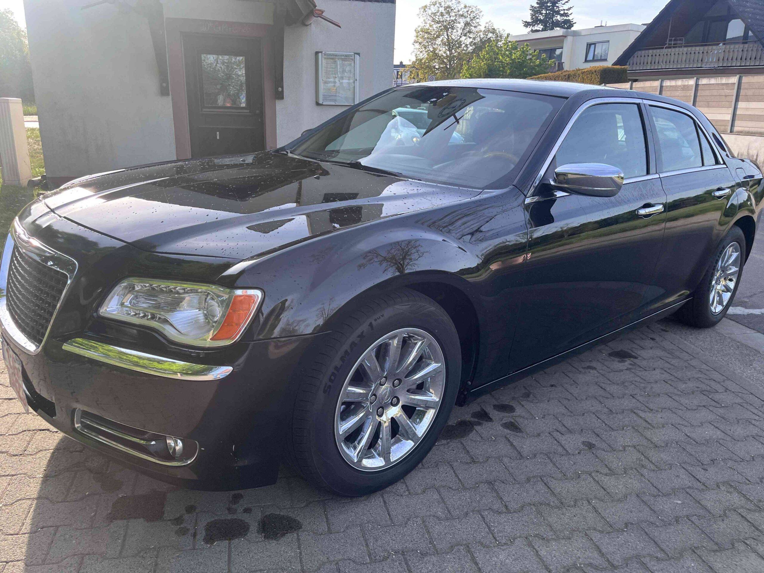 2013 Chrysler 300C 5.7 HEMI ex Frankfurt € 10.990.- 2013 Chrysler 300C 5.7 HEMI ex Frankfurt € 10.990.-